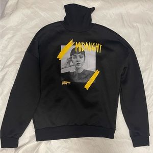 High Neck Sweatshirt